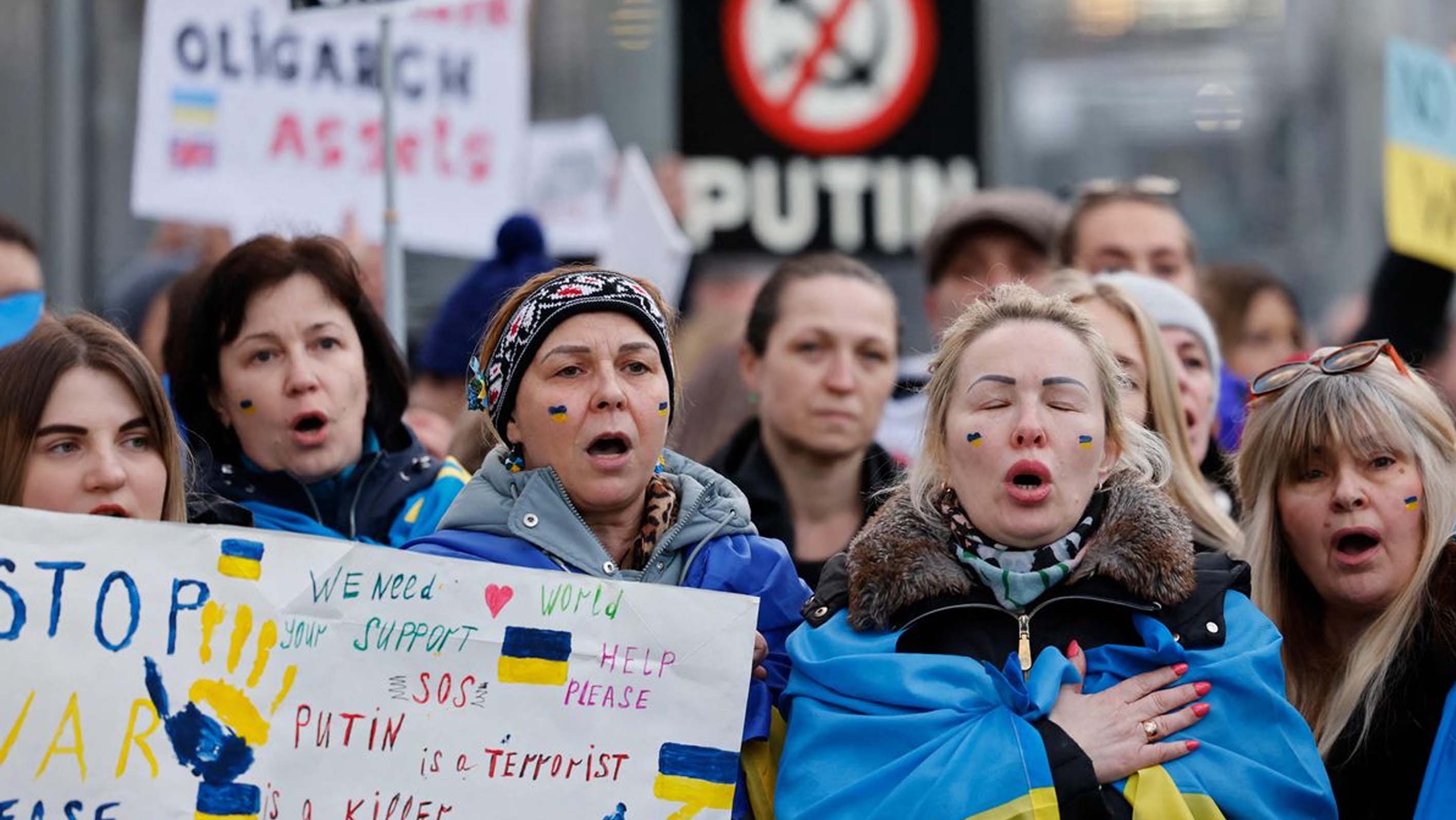 Nobel laureate: My full solidarity with Ukrainians' right to struggle against dictator Putin