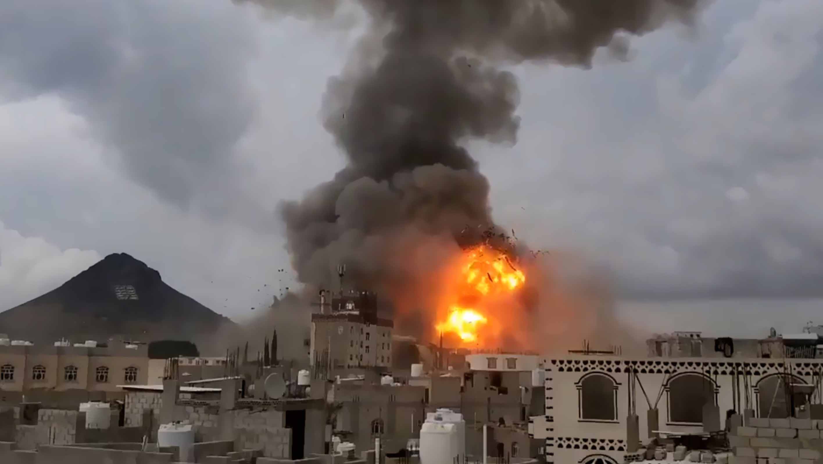 Yemenis Must Resist Houthis Without Foreign Bombardment, Karman Asserts